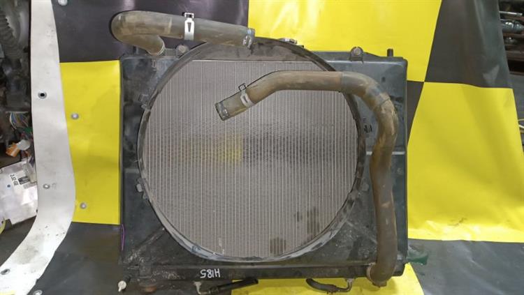 Радиатор основной Мицубиси Паджеро во Владивостоке 105204