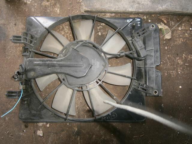 Диффузор радиатора Хонда СРВ во Владивостоке 24032