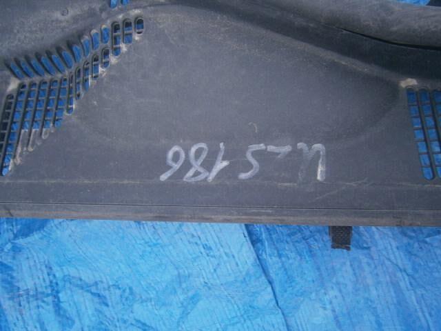 Решетка под лобовое стекло Тойота Краун во Владивостоке 25698