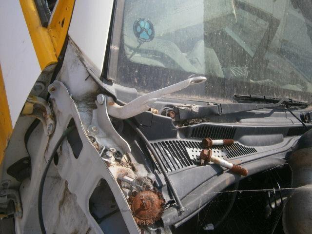 Решетка под лобовое стекло Тойота Хайлюкс Сурф во Владивостоке 29486