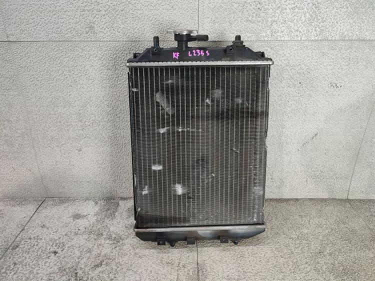 Радиатор основной Дайхатсу Эссе во Владивостоке 380303