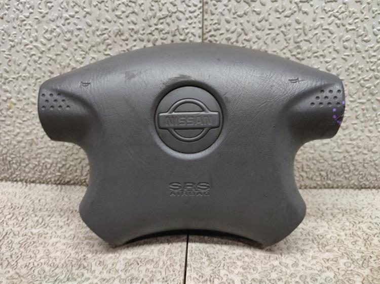 Airbag водителя Nissan Sunny