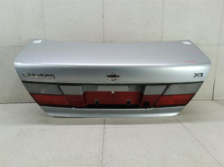 Крышка багажника Nissan Pulsar