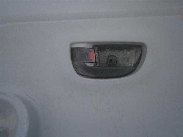 Дверь Тойота Приус во Владивостоке 66102