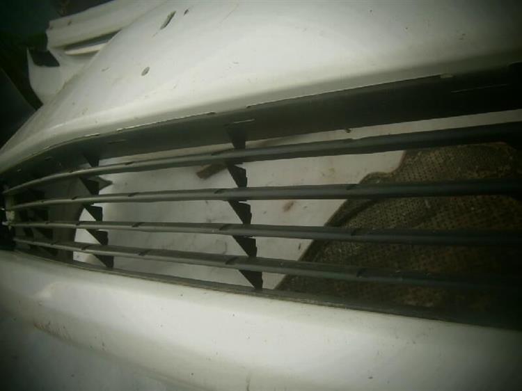 Решетка радиатора Тойота Приус во Владивостоке 72763