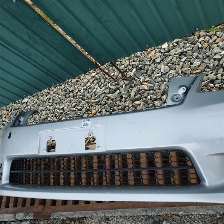 Решетка радиатора Тойота Марк Х Зио во Владивостоке 87545