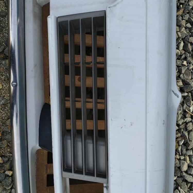 Решетка радиатора Ниссан Седрик во Владивостоке 87572