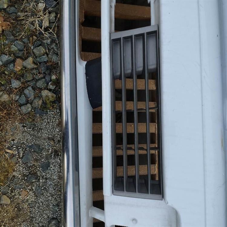 Решетка радиатора Ниссан Седрик во Владивостоке 87573